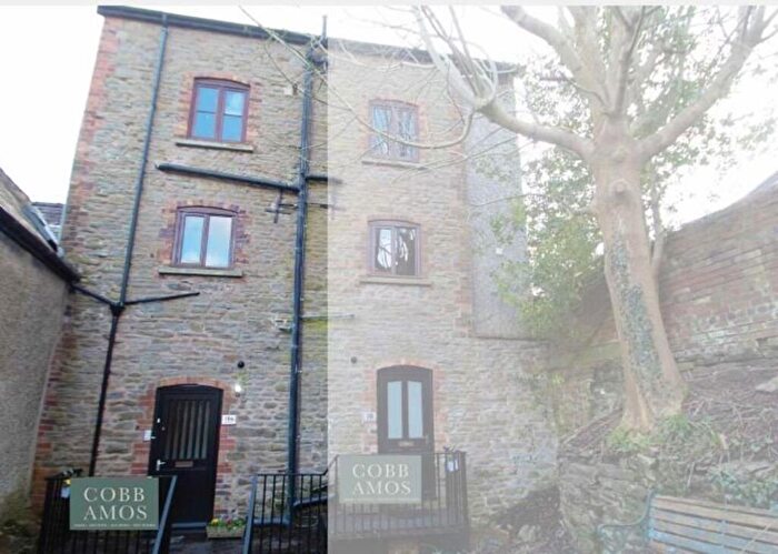 3 Bedroom Terraced House To Rent In High Street, Knighton, LD7