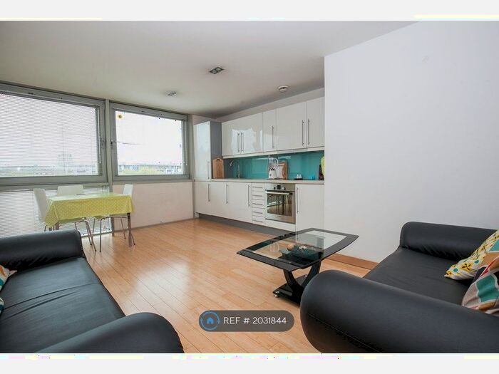 1 Bedroom Flat To Rent In Richmond Road, Kingston, KT2