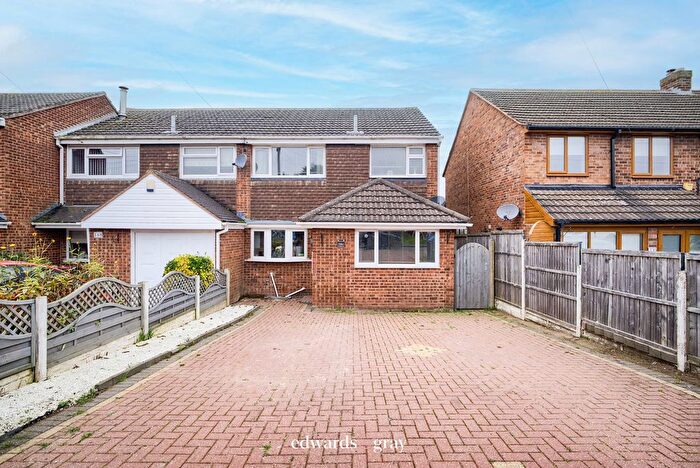 4 Bedroom End Of Terrace House For Sale In Coronation Road, Hurley, CV9