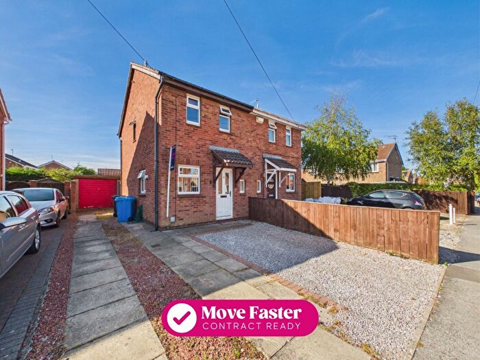 2 Bedroom Semi-detached House For Sale In Greenhow Close, Hull, East Riding Of Yorkshire, HU8