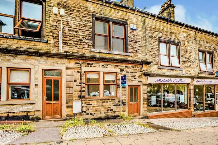 2 Bedroom Apartment To Rent In Elland, West Yorkshire, HX5