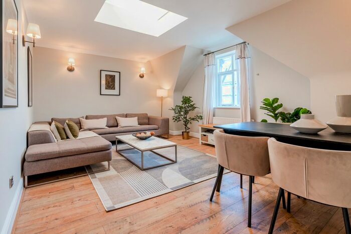 1 Bedroom Flat To Rent In Aldburgh Mews, London, W1U