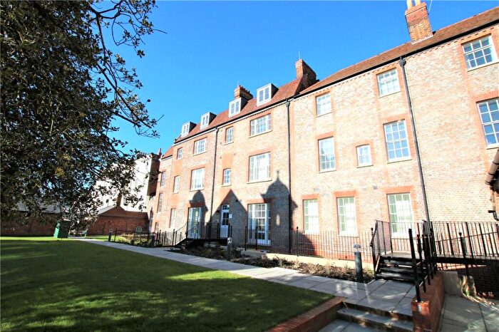 2 Bedroom Apartment For Sale In St. Marys Hall, London Road, Reading, Berkshire, RG1