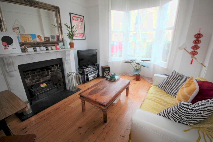 1 Bedroom Flat To Rent In Charteris Road, London, N4