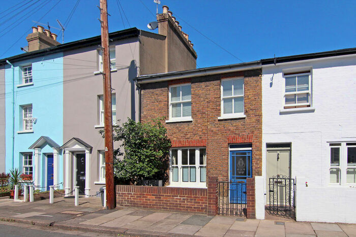 2 Bedroom House To Rent In Archway Street, Barnes, SW13