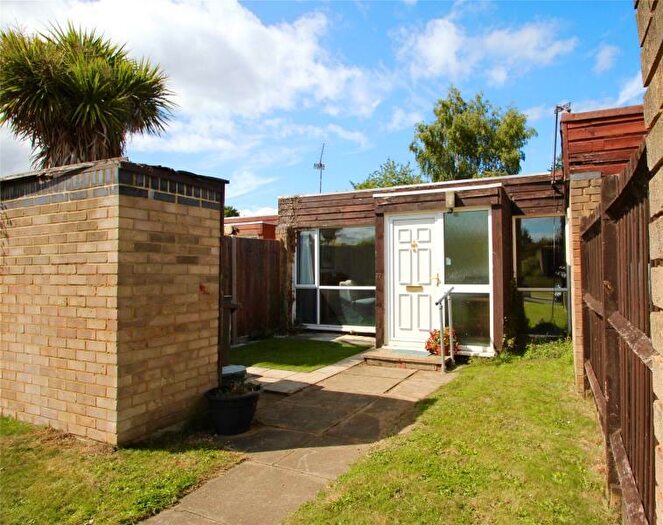 1 Bedroom Terraced Bungalow To Rent In Horsell, Surrey, GU21