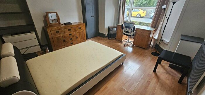 4 Bedroom House To Rent In King Edwards Road, Brynmill, SA1