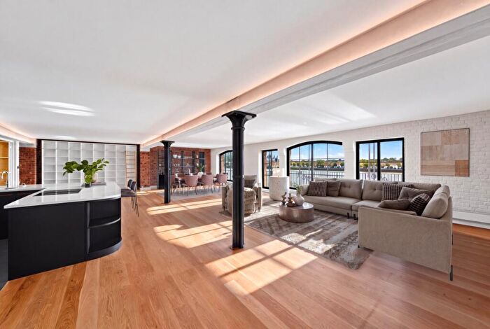 4 Bedroom Apartment To Rent In Narrow Street, London, E14