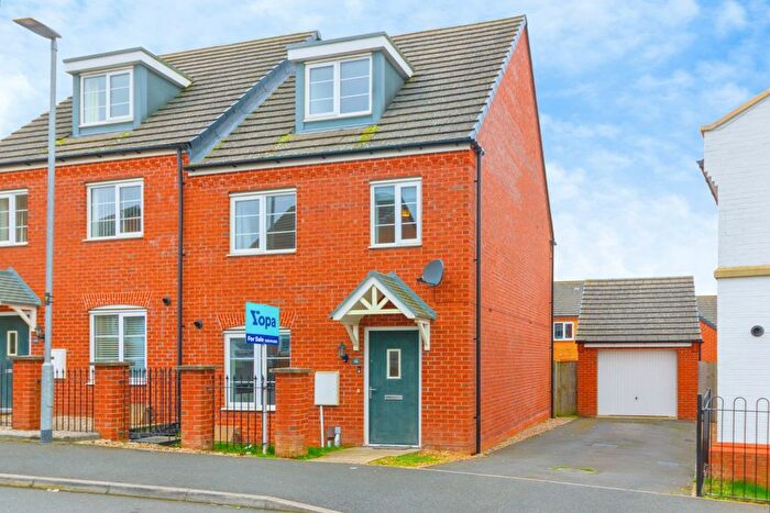 3 Bedroom Semi Detached House For Sale In Hackness Road, Leicester, LE5