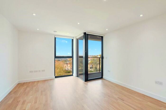 1 Bedroom Apartment To Rent In Burgess Springs, Chelmsford, CM1