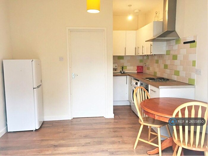 1 Bedroom Flat To Rent In Tilehouse Close, Headington, Oxford, OX3