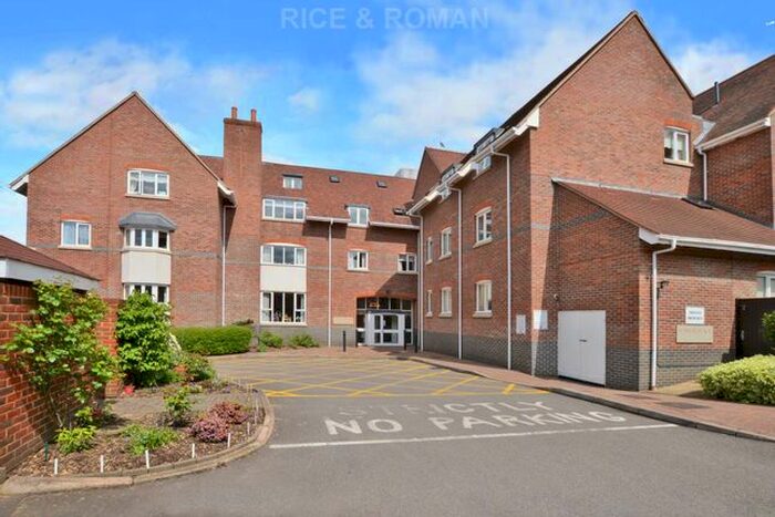 2 Bedroom Flat To Rent In Bridge Street, Walton On Thames, KT12