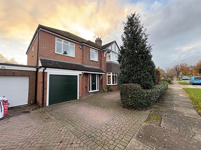 5 Bedroom Semi Detached House For Sale In Lycett Road, Dringhouses, YO24