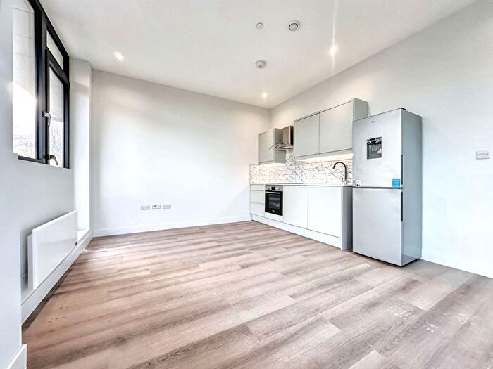 1 Bedroom Flat To Rent In Streamside House, Cowley Business Park, UB8