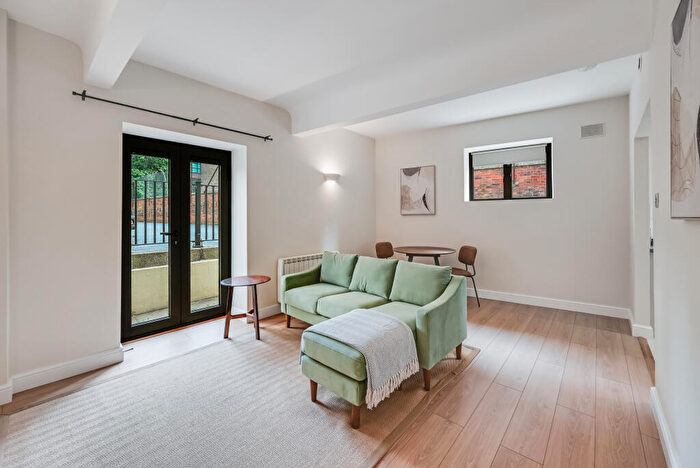 1 Bedroom Flat For Sale In Beaux Arts Building, - Manor Gardens, Islington, London, N7