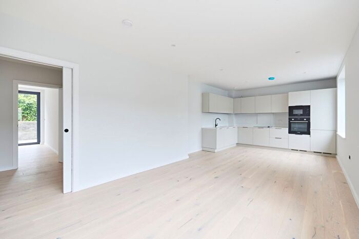 2 Bedroom Flat For Sale In Coverdale Road, London, NW2