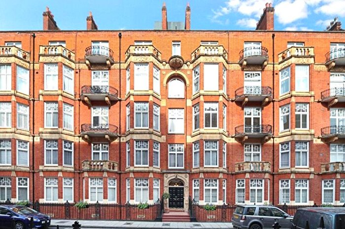 2 Bedroom Flat To Rent In Montagu Mansions, Marylebone, W1U