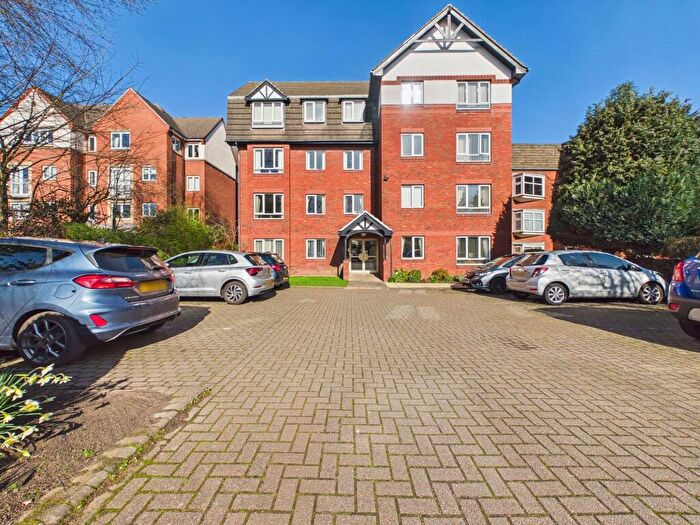 2 Bedroom Flat For Sale In Cambridge Road, Rosewood, PR9
