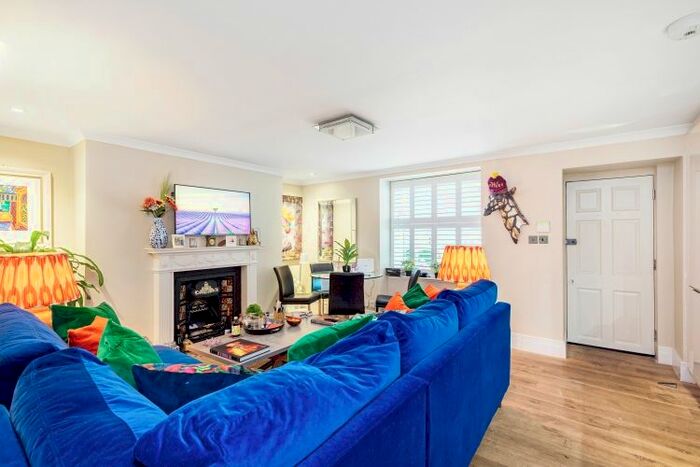 2 Bedroom Flat To Rent In Gray's Inn Road, London, WC1X