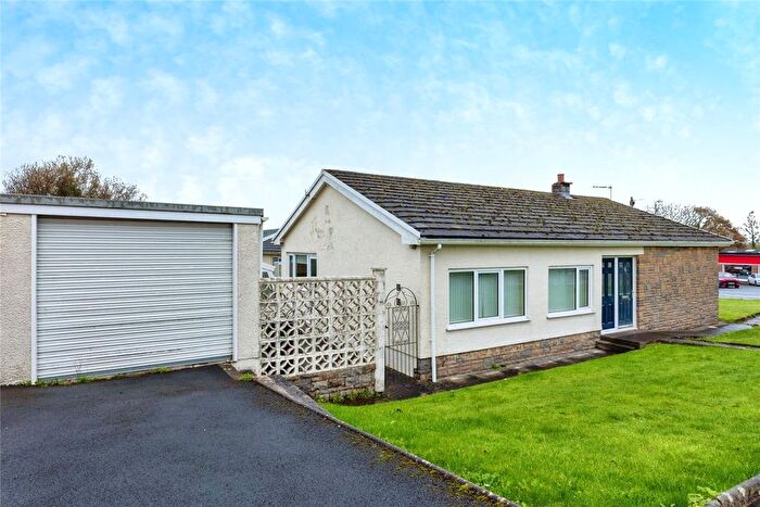 3 Bedroom Bungalow For Sale In St Annes Avenue, Cwmffrwd, Carmarthen, Carmarthenshire, SA31