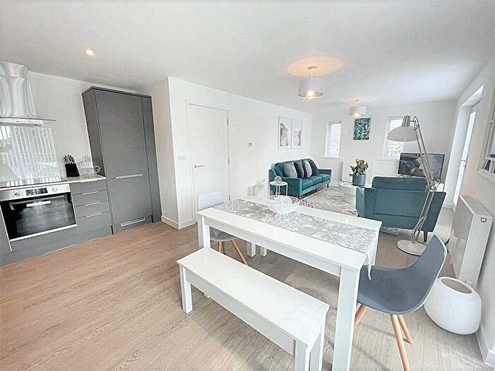 2 Bedroom Apartment For Sale In The Gatehouse, IP16