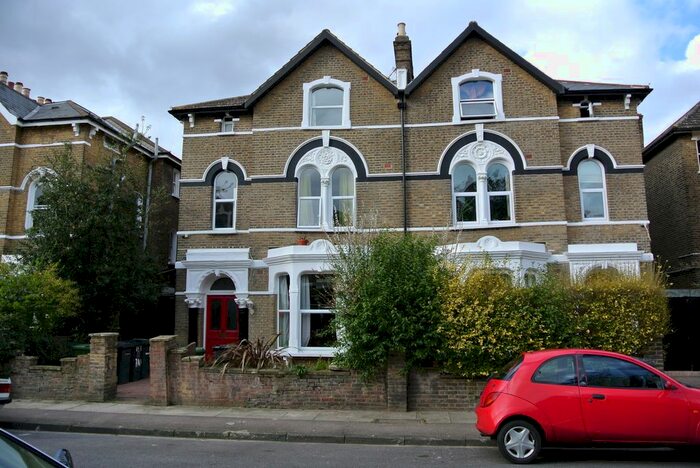 2 Bedroom Flat To Rent In Avon Road, Brockley, London, SE4