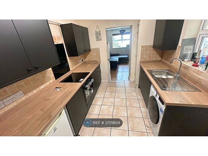 5 Bedroom Terraced House To Rent In Thackeray Road, Southampton, SO17
