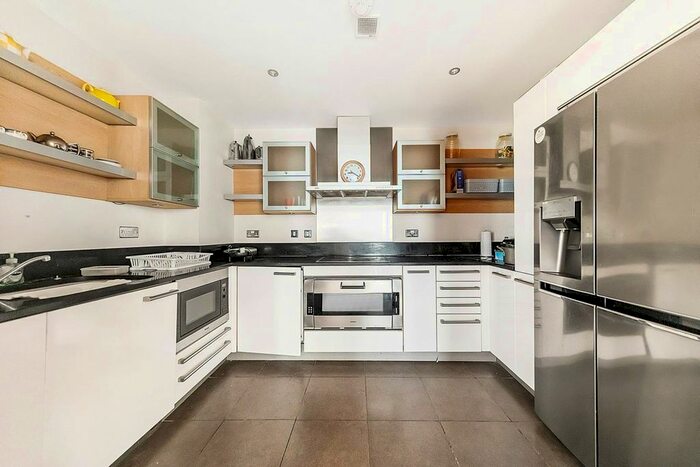 5 Bedroom Flat To Rent In Lensbury Avenue, Fulham, London, SW6