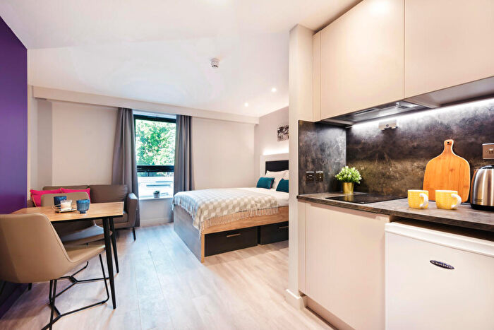 1 Bedroom Private Hall To Rent In Beaumont Fee, Lincoln, LN1