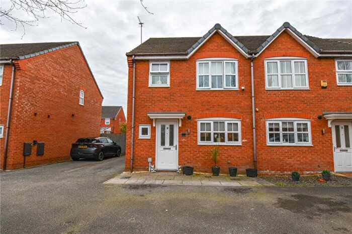3 Bedroom Semi Detached House For Sale In Elbrus Drive, Ellesmere Port, Cheshire, CH66