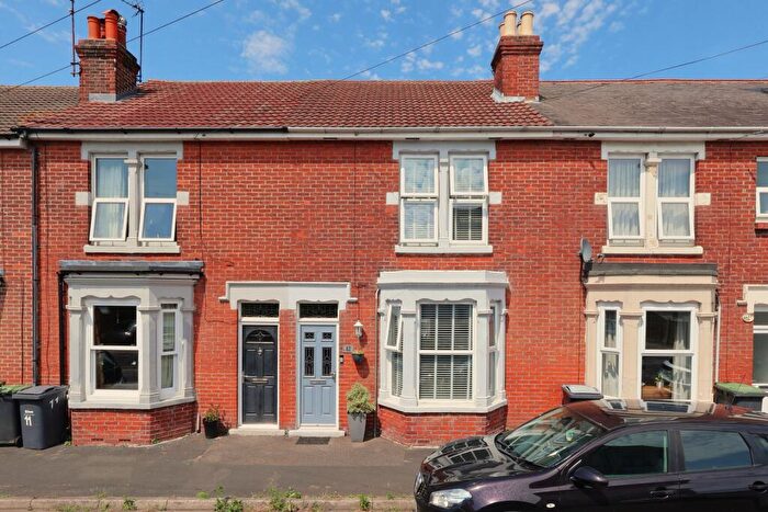 3 Bedroom Terraced House For Sale In Western Road, Bedhampton, Havant, PO9
