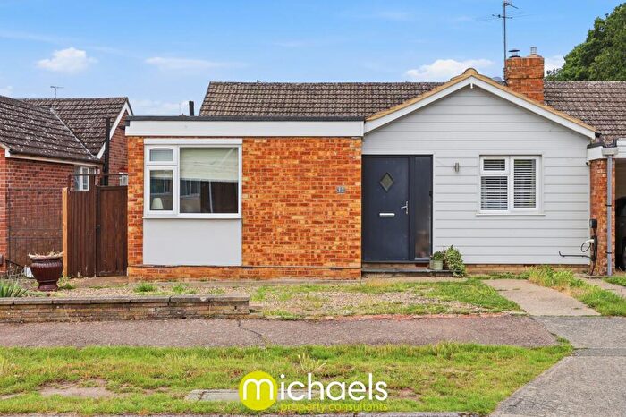 3 Bedroom Semi-Detached Bungalow For Sale In Brinkley Crescent, Colchester, CO4