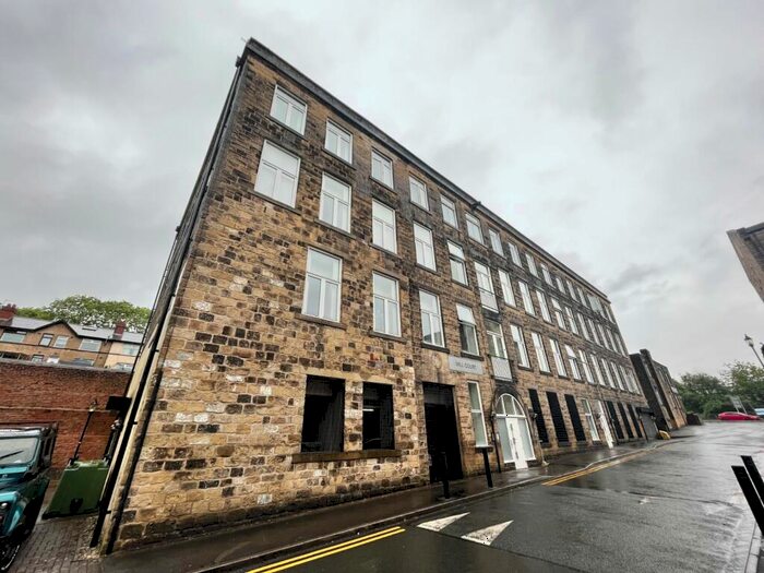 2 Bedroom Flat To Rent In Britannia Wharf, Bingley, West Yorkshire, BD16