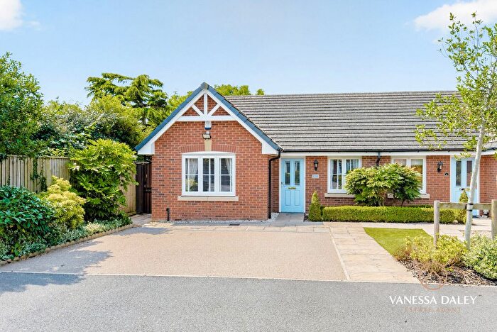 2 Bedroom Semi-detached Bungalow For Sale In Ribbleswood Chase, Preston, PR4