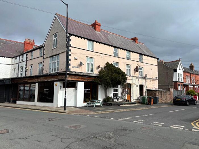 7 Bedroom Block Of Apartments For Sale In Banks Road, CH48