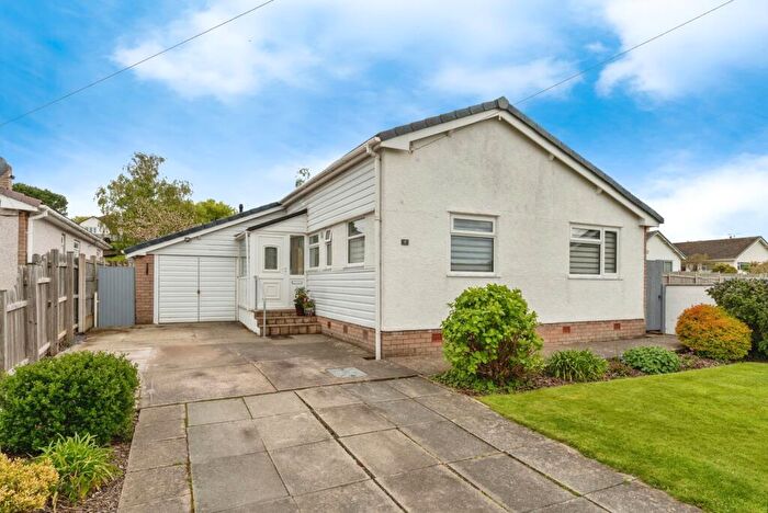 3 Bedroom Bungalow For Sale In Lon Y Gaer, Deganwy, Conwy, LL31