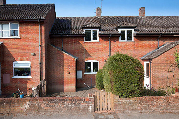2 Bedroom Terraced House For Sale In Station Road, Tisbury, SP3