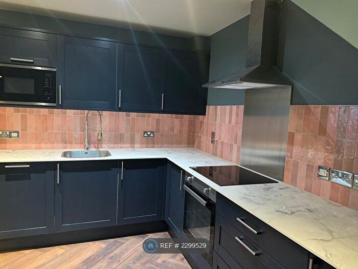 2 Bedroom End Of Terrace House To Rent In Langdon Road, Bromley, BR2