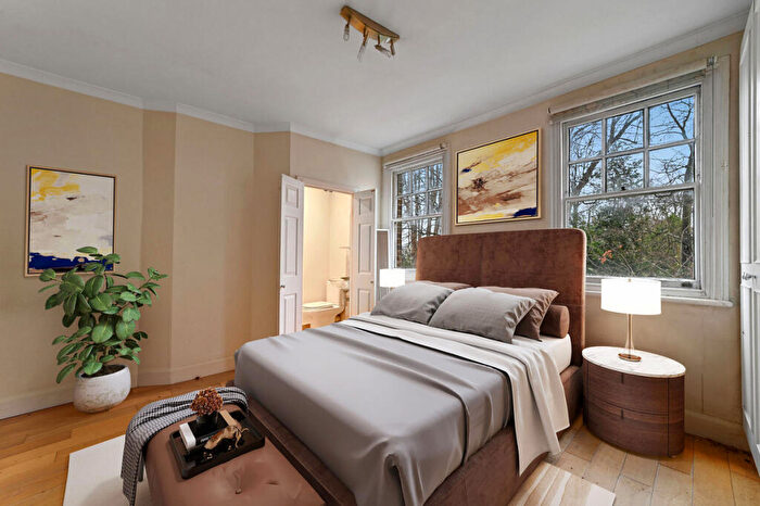 3 Bedroom Apartment For Sale In Frognal, London, NW3