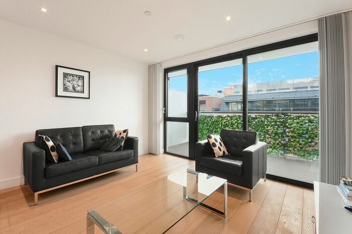 1 Bedroom Flat To Rent In Kensington Apartments, London, E1