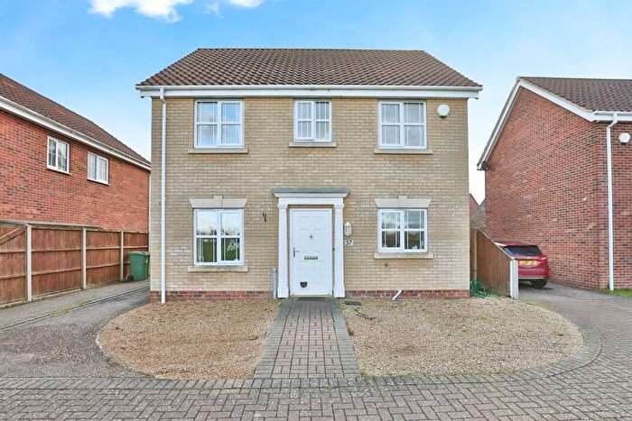 4 Bedroom Detached House For Sale In St. Edmunds Road, Lingwood, Norwich, NR13