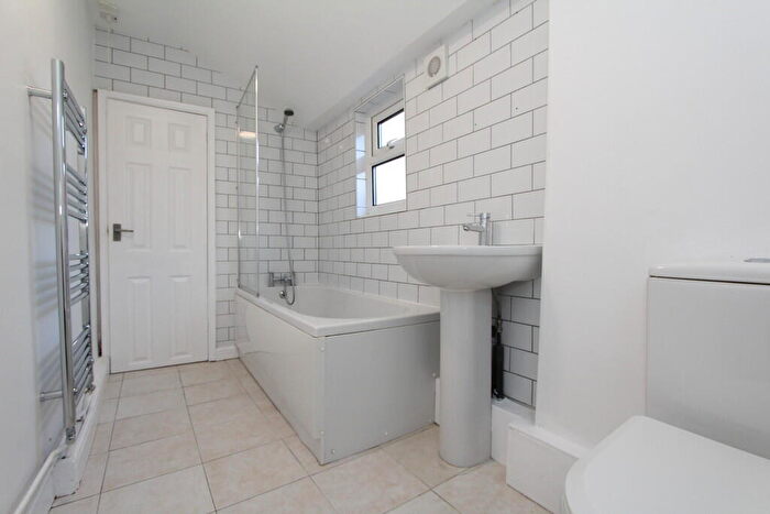 2 Bedroom Terraced House To Rent In Burnell Street, Brimington, Chesterfield, S43