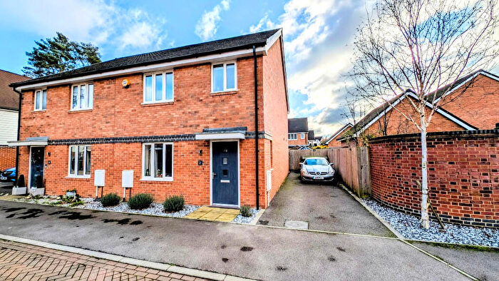 3 Bedroom Semi-Detached House For Sale In Gilbert White Close, Bordon, Hampshire, GU35