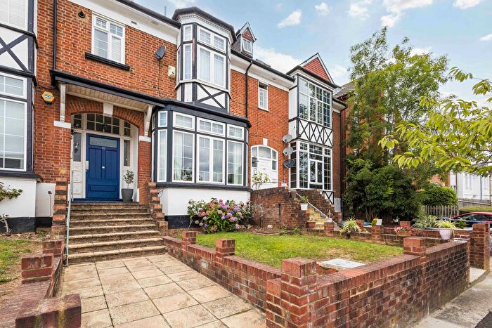 2 Bedroom Flat For Sale In Sunny Gardens Road, London, NW4