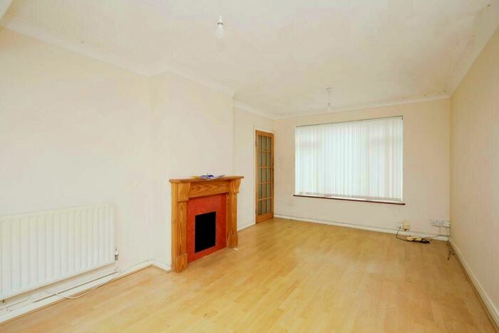 2 Bedroom House To Rent In Cowley Drive, Brighton, BN2