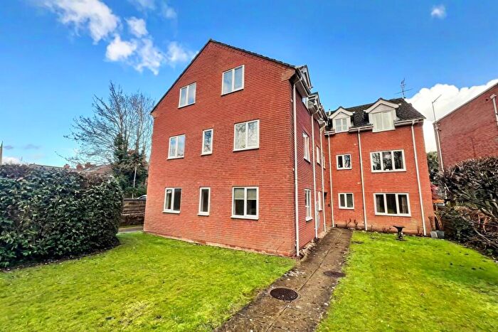 2 Bedroom Flat For Sale In Harnham, SP2