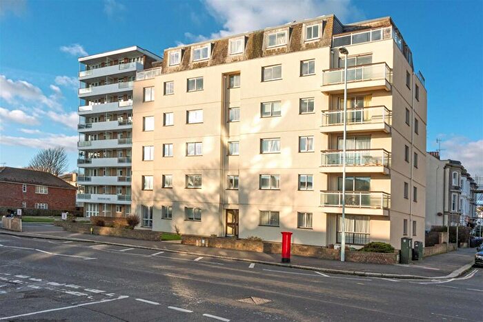 2 Bedroom Flat To Rent In Brighton Road, Worthing, BN11