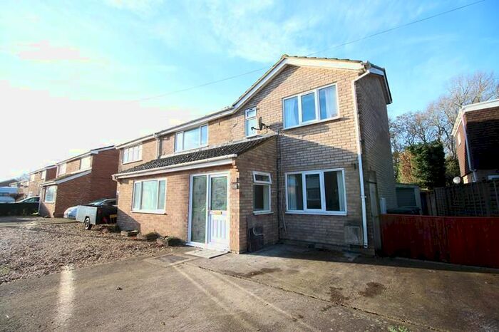 2 Bedroom Flat To Rent In Blackfriars, Rushden, NN10