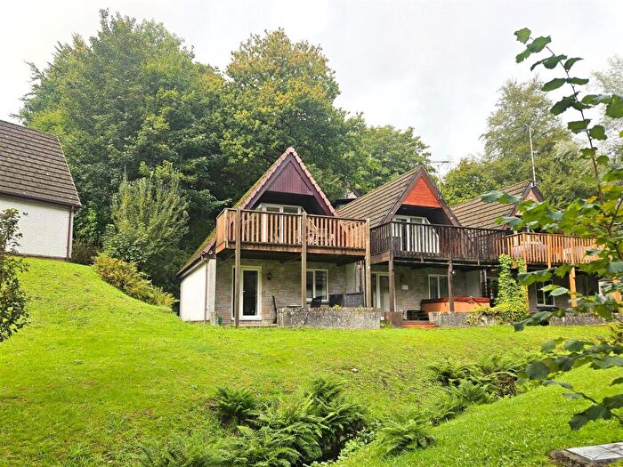 3 Bedroom Chalet For Sale In Honicombe Park, Callington, PL17