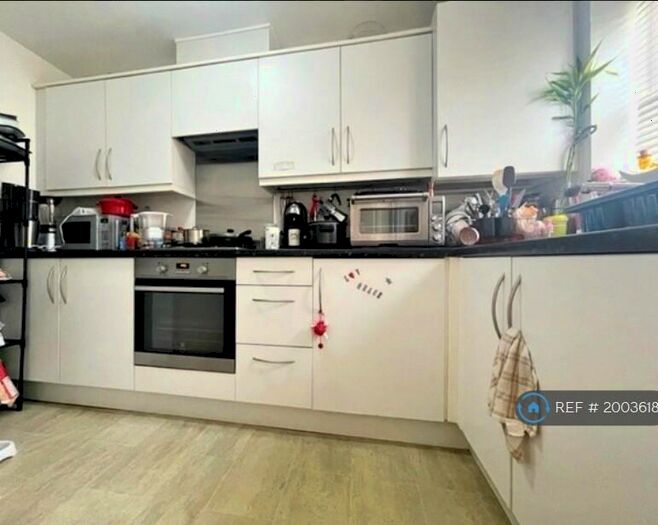 3 Bedroom End Of Terrace House To Rent In Hexagon Close, Manchester, M9